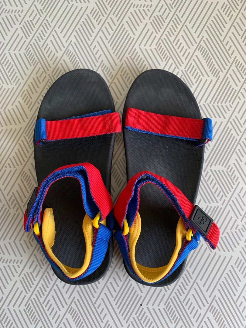 Jw anderson sales uniqlo sandals