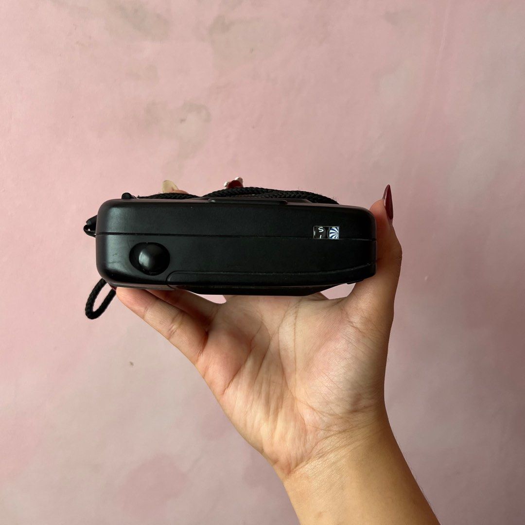 UNTESTED Olympus Trip MD3 Film Camera (Category: Cameras) located in Tanauan. Submitted by declutterwithshai (Listing ID 1280601841, Image 2). Description: Untested Uses 2 AA Batteries DISCLAIMER: The unit might work/repair/or not Buy at your own risk No return, no refund policy MOP: GCash/ Bank transfer MOD: JNT / LBC LOC: Tanauan, Batangas.
