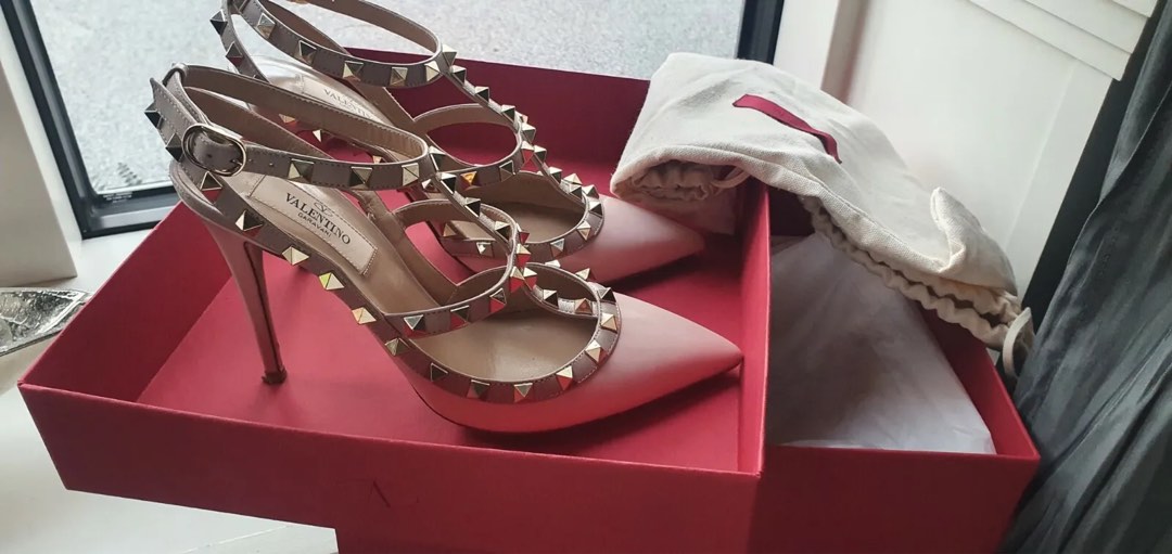 Valentino garavani rockstud sale cheap