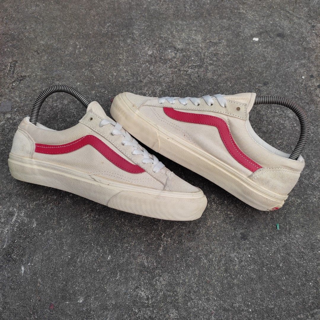 Vans old skool hotsell style 36 marshmallow red