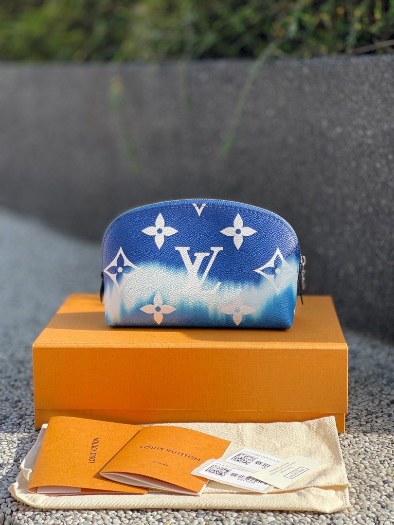 Louis vuitton sales escale pouch