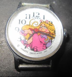 Vintage Timex 1982 Henson's Associates Miss Piggy Muppet Watch