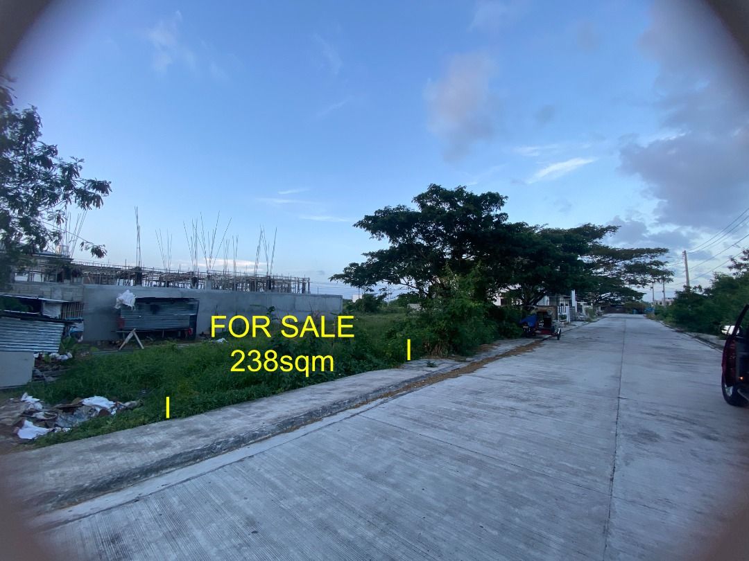 Westwoods Iloilo Lot For Sale near SM City Iloilo, Property, For Sale