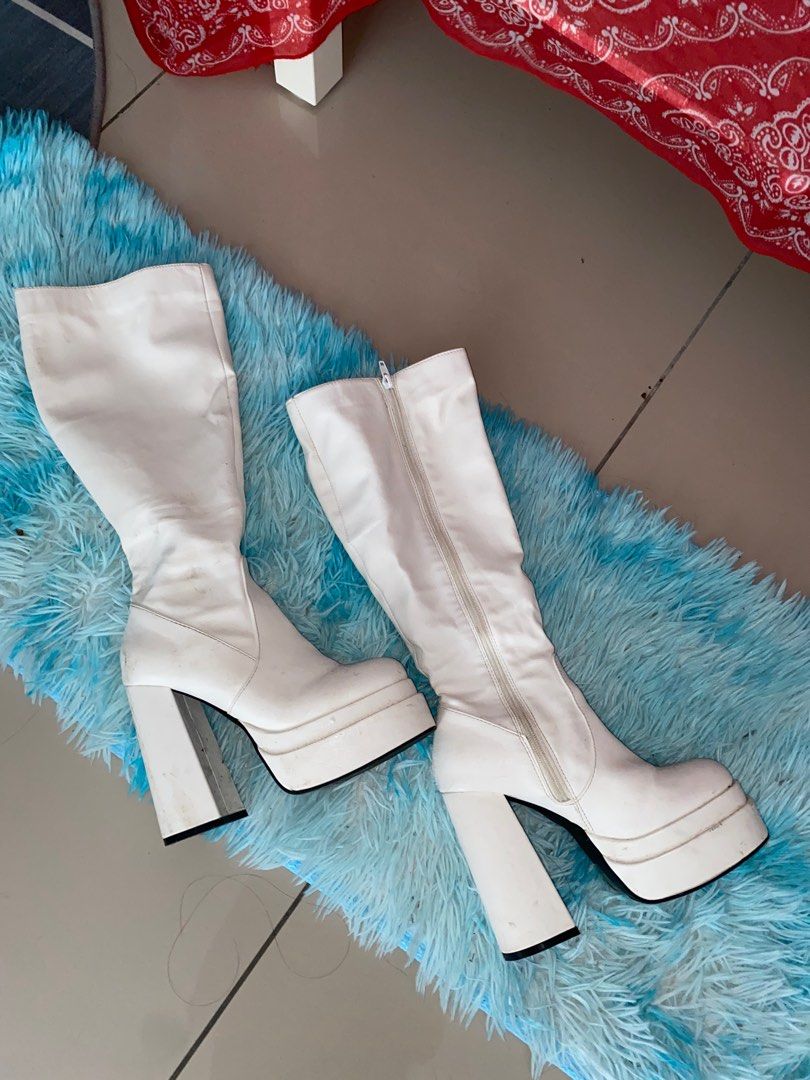 Austin powers clearance white boots