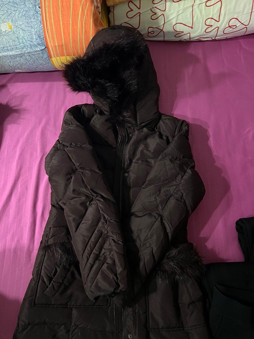 Winter Jacket (Category: Coats, Jackets and Outerwear) located in Singapore. Submitted by nadnan18 (Listing ID 1280728017, Image 2). Description: Winter Jacket used just 1 day in Switzerland for a few hours. Almost brand new with price tag intact. Very beautiful colour burgundy and piece from Winter times. Bought at $179. Selling at $140.