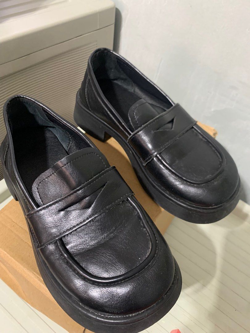 Womens Loafers size 6 Women s Fashion Footwear Loafers on Carousell