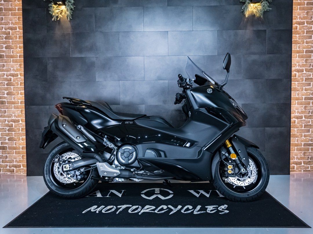 Tmax 560 best sale sport edition