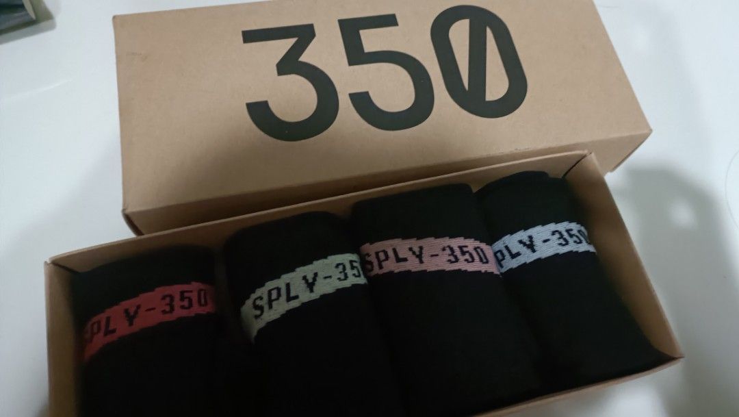 Yeezy 2024 socks 35