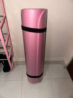 (Category: ) located in . Submitted by closetchar (Listing ID 1280755928, Image 1). Description: .