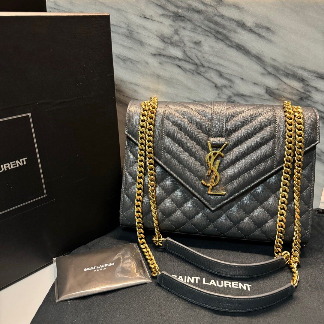 Ysl envelope medium bag in grain de poudre embossed leather hotsell
