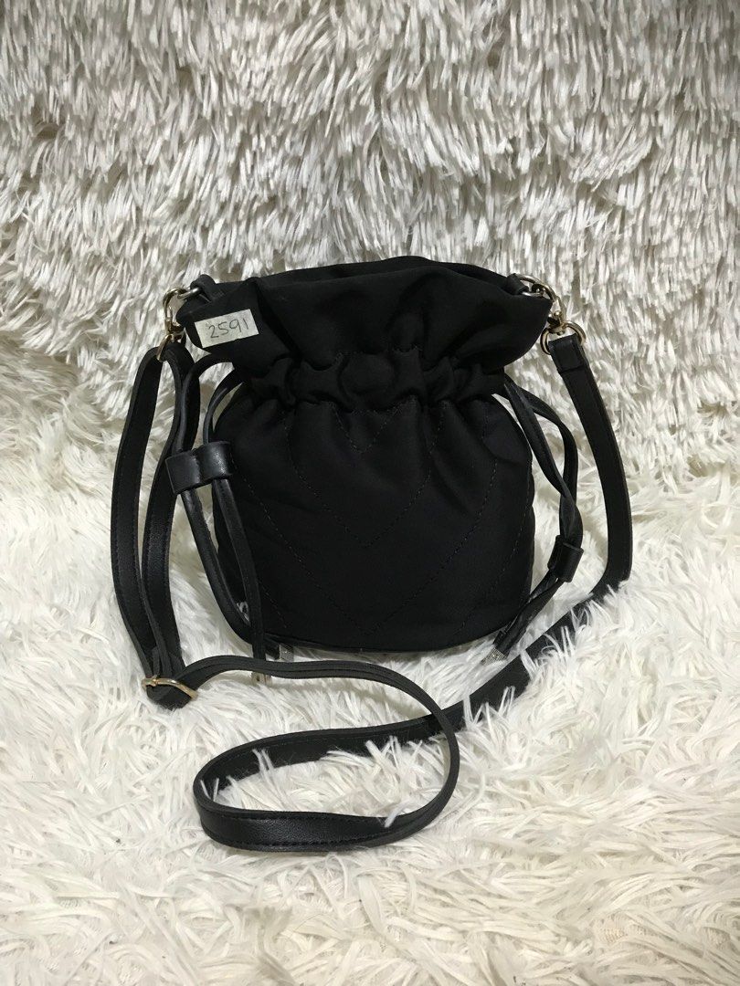 Zara quilted bucket drawstring bag