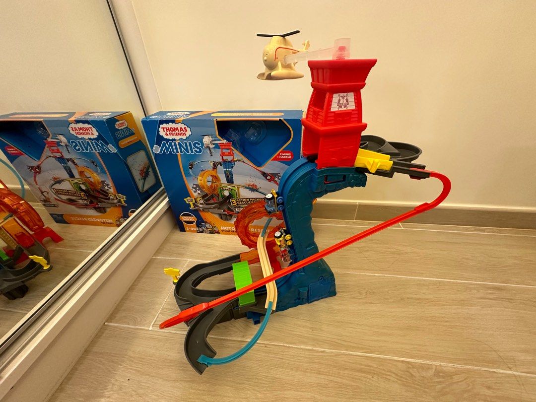 順豐到付智能櫃只收$12） 90%新Thomas Friends Minis Motorized