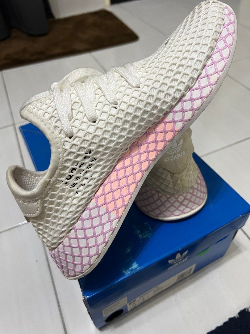Deerupt white and discount pink