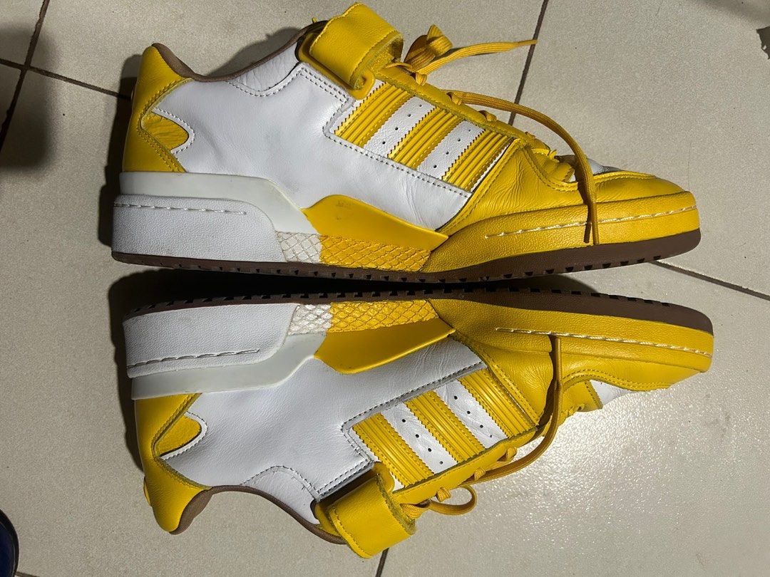 ADIDAS FORUM M&M’s SIZE 12 (Category: Sneakers) located in Mandaluyong City. Submitted by nick.03 (Listing ID 1276077100, Image 3). Description: FOR SALE ONLY ADIDAS FORUM SIZE 12 9/10 CONDITION (WHAT YOU SEE IS WHAT YOU GET) ₱3,000 MANDALUYONG LOCATION KO.