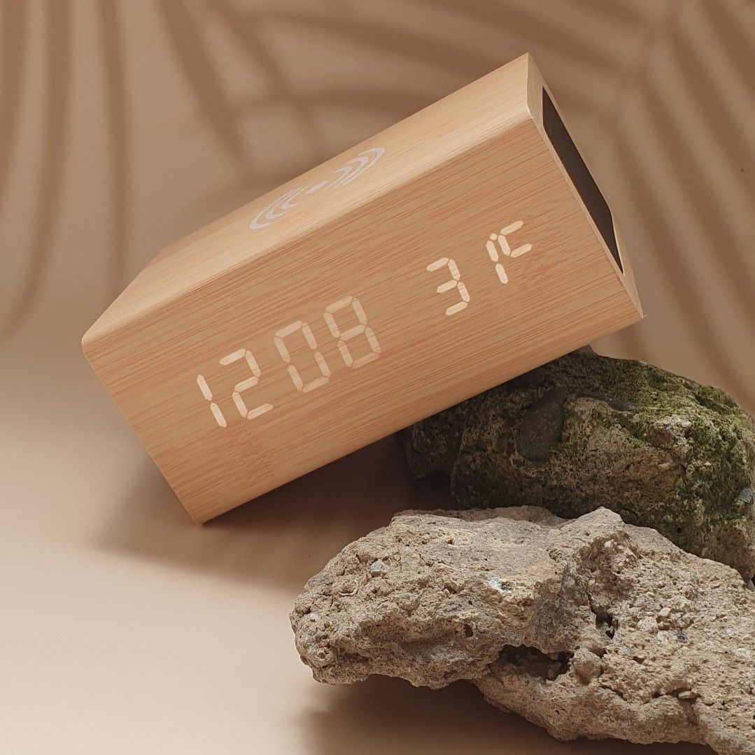 Aesthetic bluetooth speaker, alarm clock and table charger (Category: Soundbars, Speakers & Amplifiers) located in Bulacan. Submitted by iamolivia_p (Listing ID 1275931984, Image 3). Description: #Teamkahoy 3-in-1 Bluetooth Speaker, clock/alarm clock and phone charger (works on certain phones listed only).