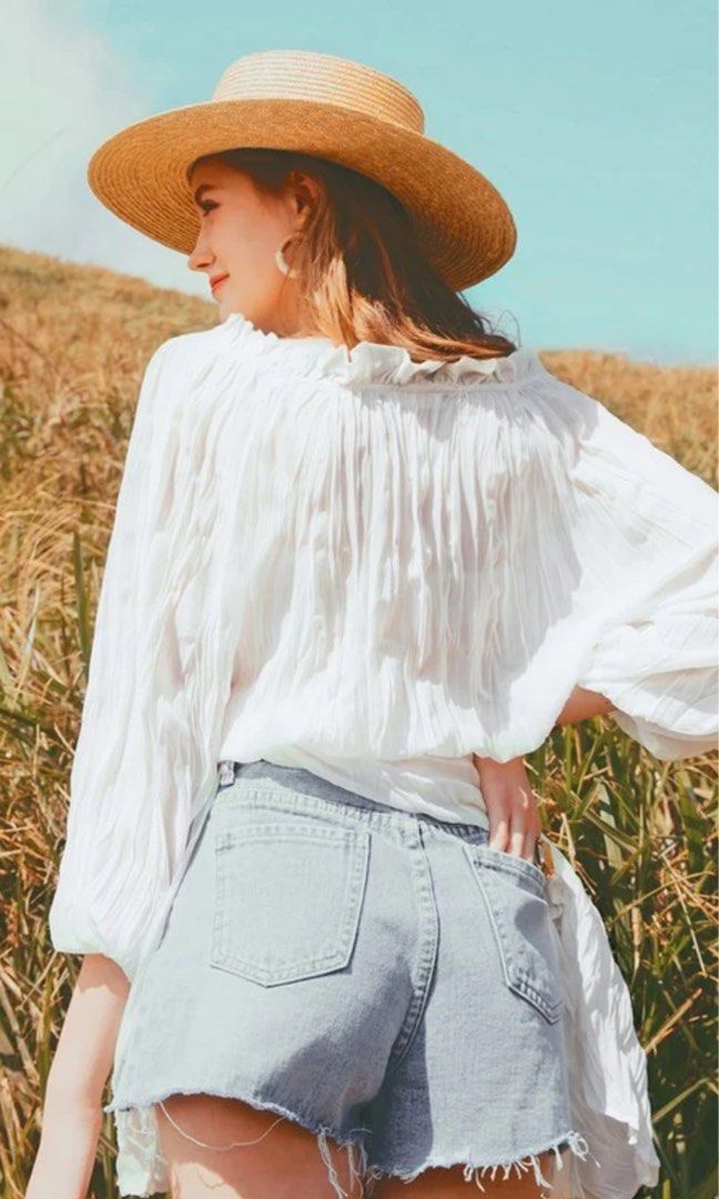 Airspace Western Style Frayed Denim Shorts No belt