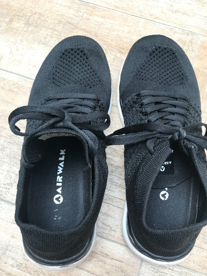 Airwalk top running shoes