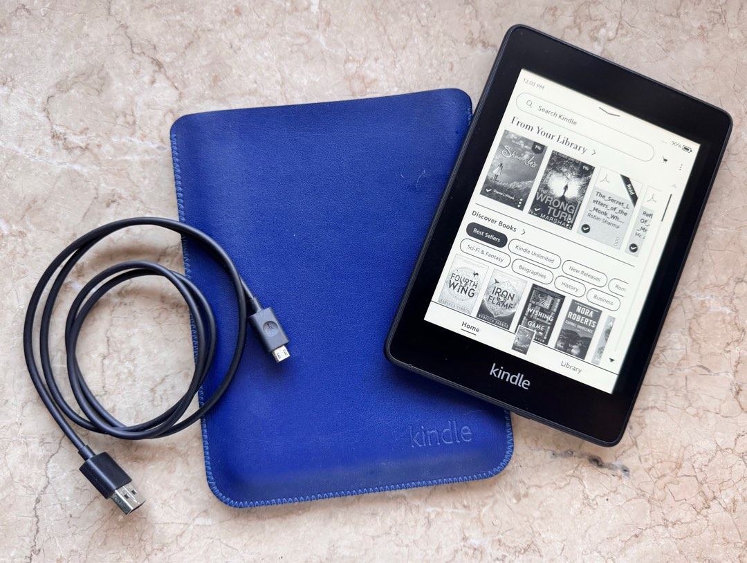 Amazon Kindle Paper White 10th gen, Mobile Phones & Gadgets, EReaders