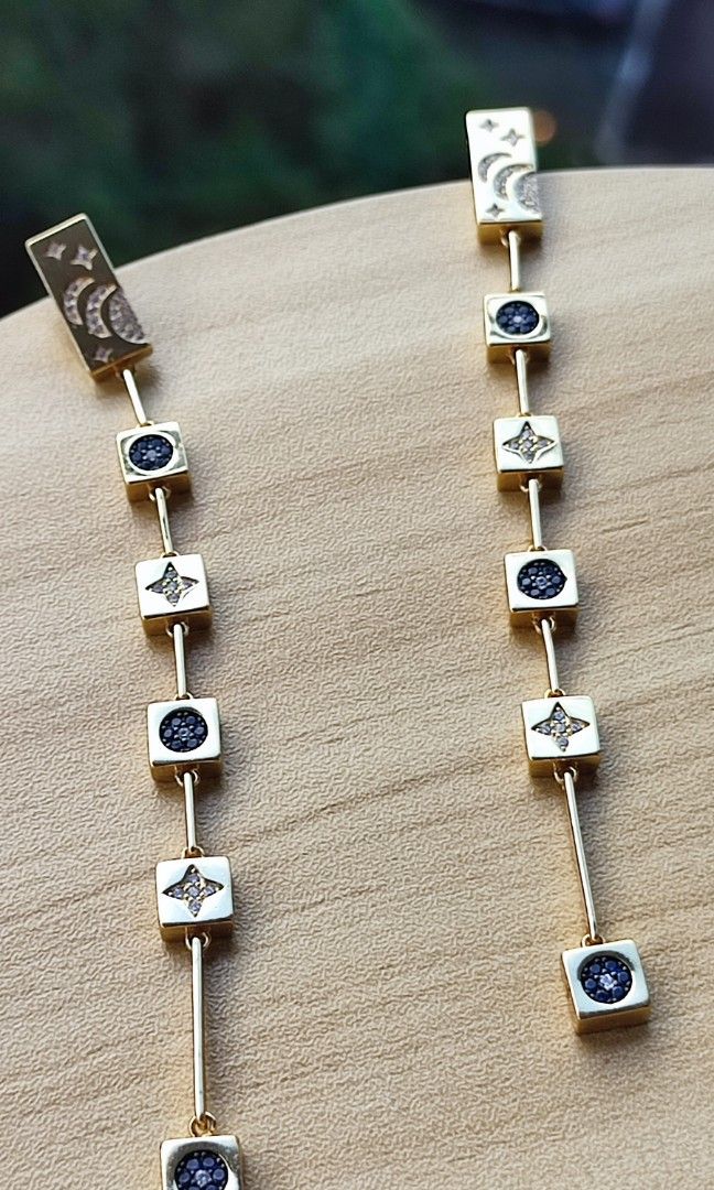 Apm monaco discount bee earrings