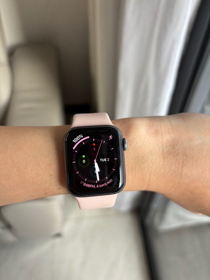 Apple Watch Series 4 Aluminium 40mm no strap Mobile Phones