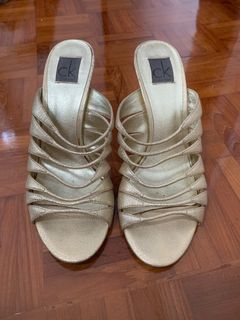 Gold shoes hotsell for sale