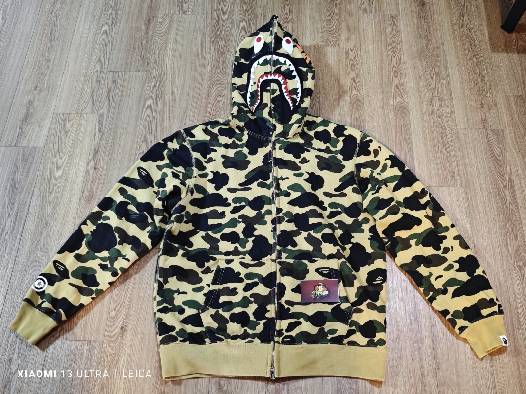 BAPE SHARK 1ST YELLOW CAMO XLAbathingape