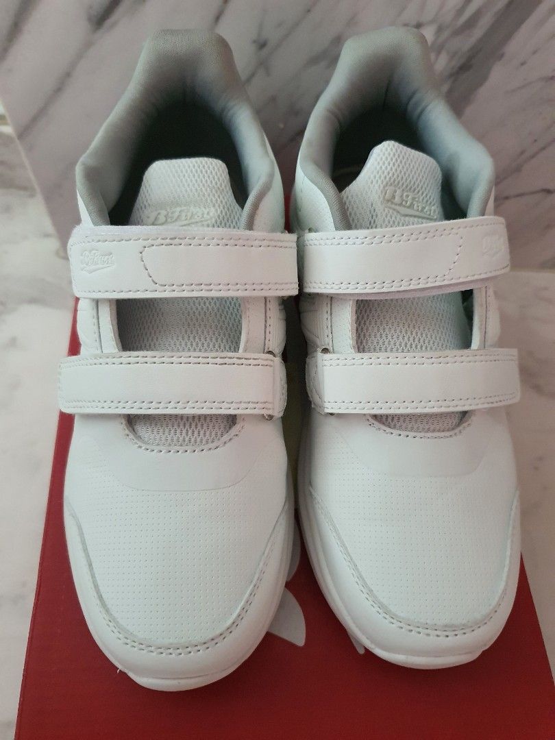 Bata velcro shoes top