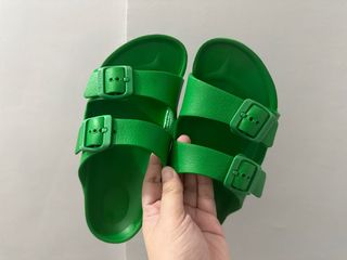 Wasabi shop green birkenstocks