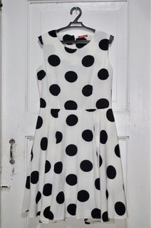 (Category: ) located in . Submitted by anythingpreloved0 (Listing ID 1275997778, Image 1). Description: .