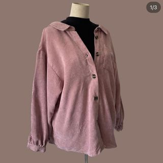 (Category: ) located in . Submitted by wardrobeputeh_ (Listing ID 1275997825, Image 1). Description: .