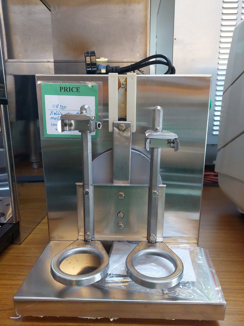 Bubble Tea Shaker Machine (Category: Other Kitchen Appliances) located in Singapore. Submitted by starcash (Listing ID 1275965295, Image 1). Description: Bubble Tea,Shaker Machine, 300mm x 350mm x 360mmh.