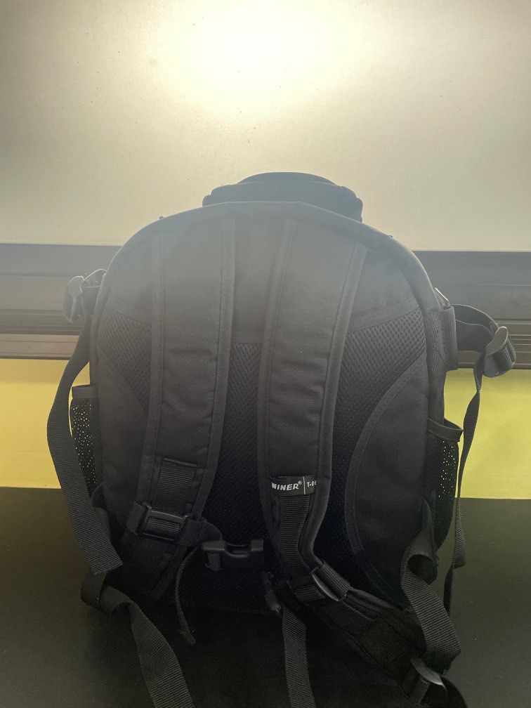 Camera backpack (Category: Camera Bags & Carriers) located in Singapore. Submitted by perfumeaddict (Listing ID 1275965658, Image 3). Description: Camera backpack light and useful. Good condition.