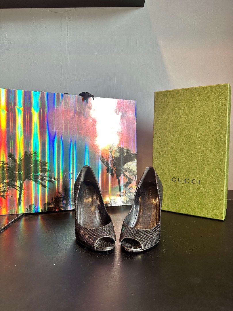 Gucci store python heels