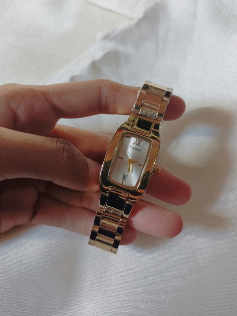 Casio watch, Women's Fashion, Watches & Accessories, Watches on Carousell