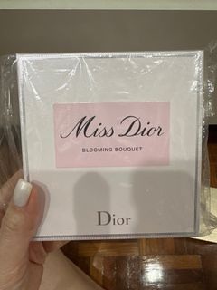 (Category: ) located in . Submitted by shopping_phobia (Listing ID 1275967657, Image 1). Description: .
