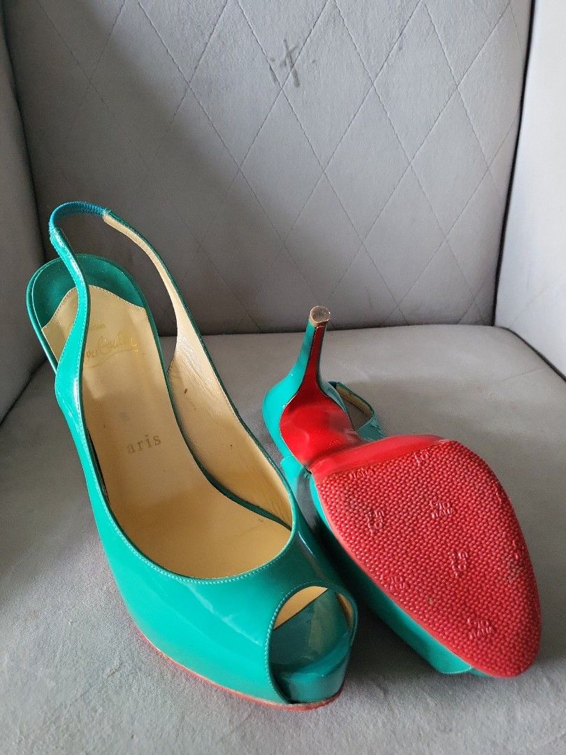 Emerald green louboutins top