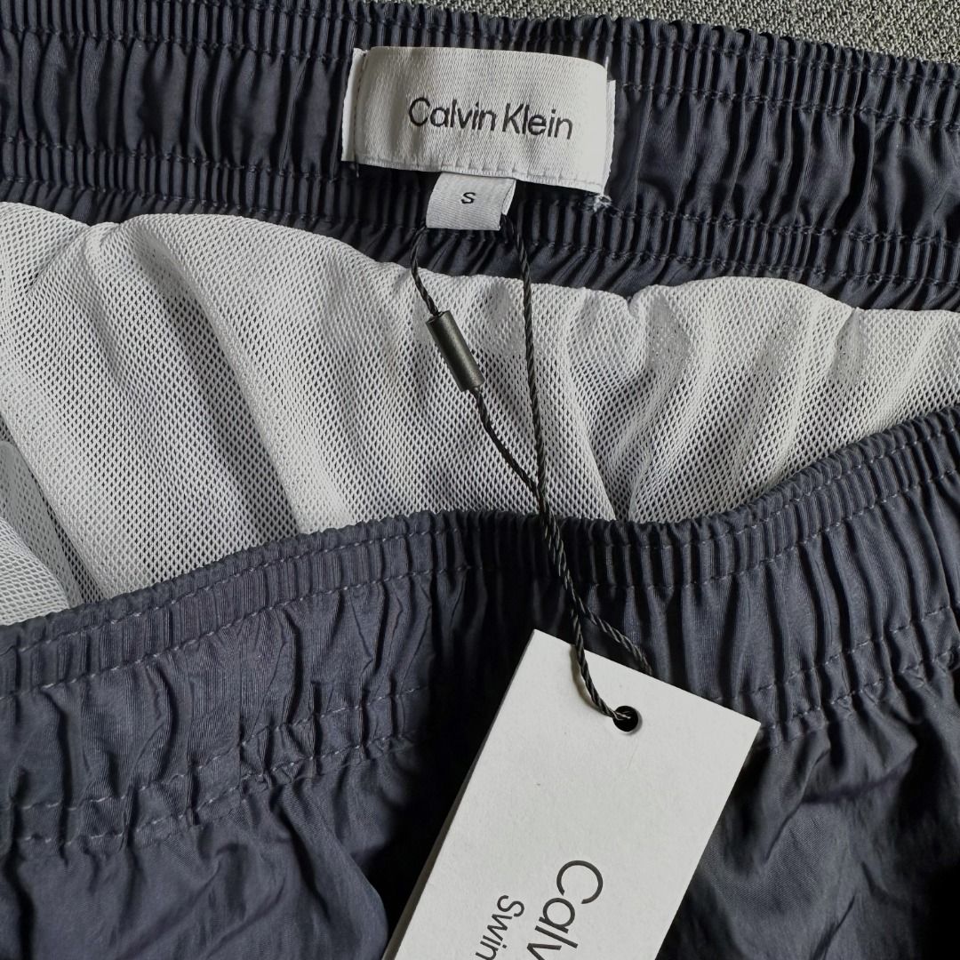 Medium drawstring calvin klein sale
