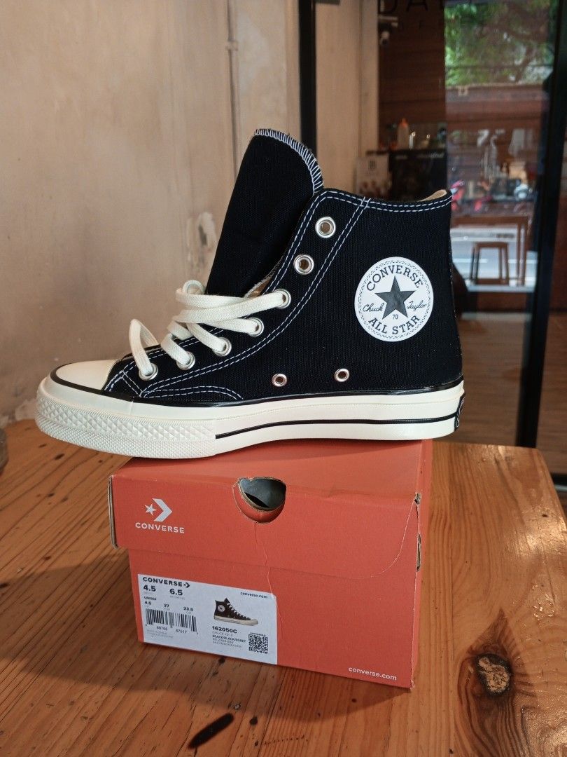 Converse Original Chuck 70's, Fesyen Wanita, Sepatu di Carousell