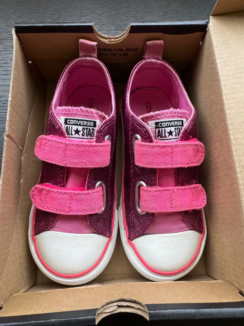 Pink deals velcro converse