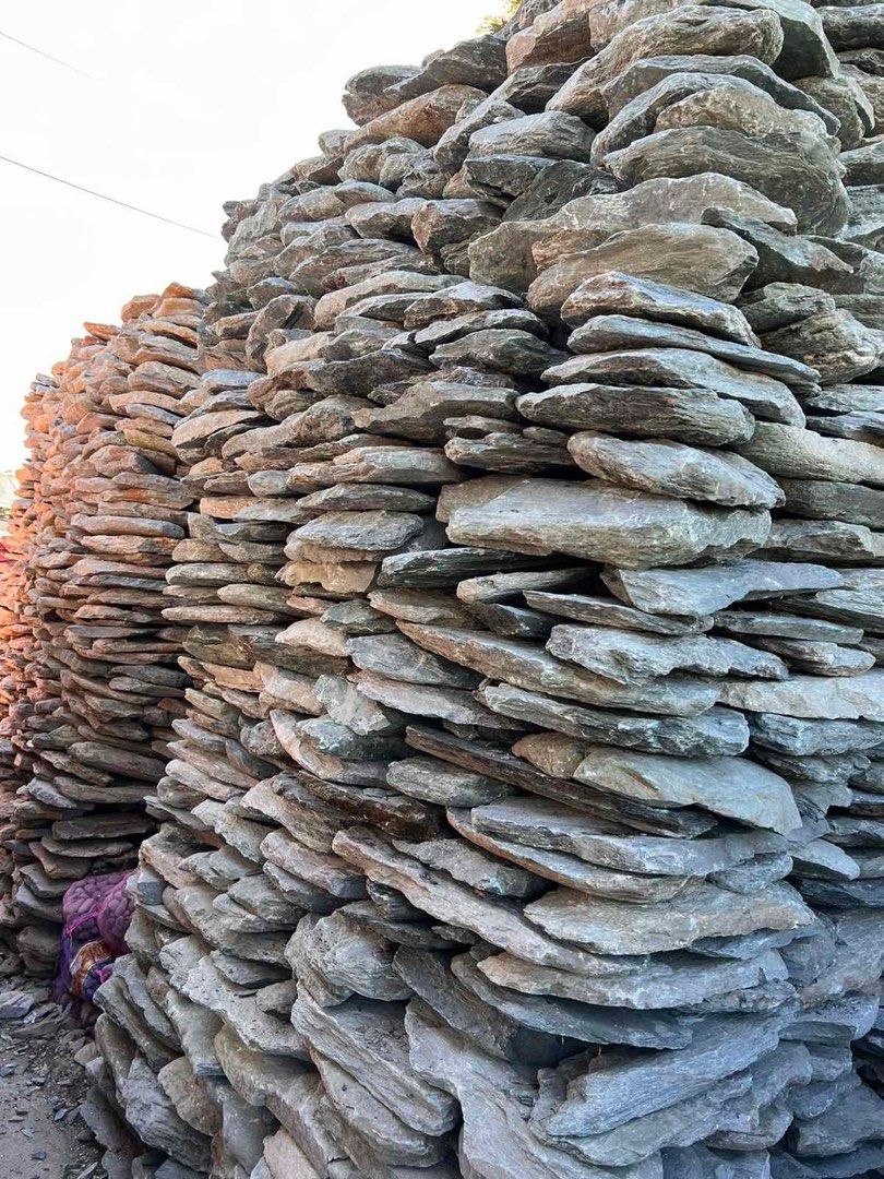 Crazy cuts slates for wall cladding (Category: Construction & Building Materials) located in Santa Maria. Submitted by rcjoycestonetrading (Listing ID 1276139528, Image 3). Description: Sold per sqm For wall cladding Please visit our profile for more materials. .