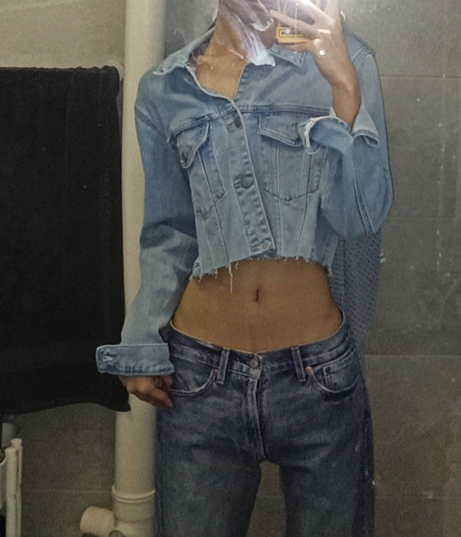 Pull and bear best sale cropped denim jacket