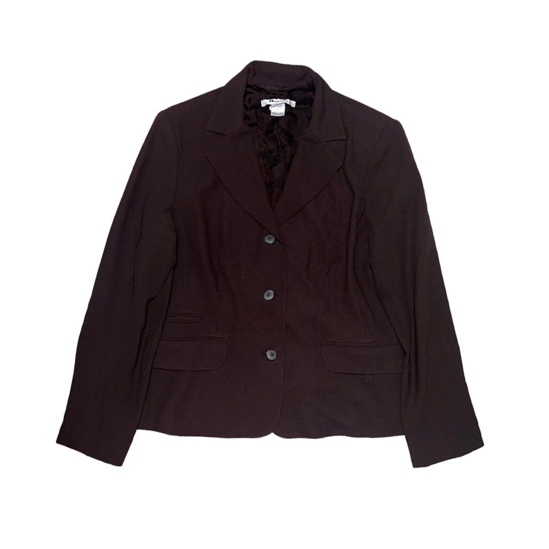 Dark Brown Blazer (Category: Coats, Jackets and Outerwear) located in Manila. Submitted by florescant (Listing ID 1276053904, Image 1). Description: - W: 19 L: 25 Shoulders: 15 Sleeves Length: 24 Sleeves Opening: 5 - thrifted. with lining and built in padding. still in good condition! - ❗️check last photo for the actual color - all actual photos are already posted.