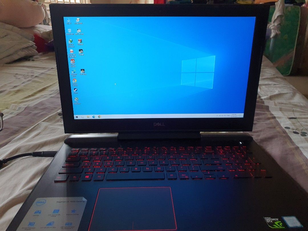 DELL Inspiron 15 7577 Gaming laptop i7 7700HQ 32GB DDR4 GTX 1060