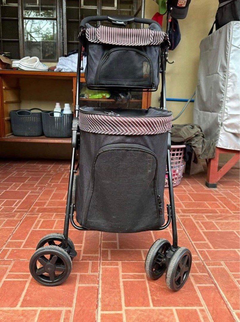 Dog Stroller (2in1) (Category: Strollers) located in Taguig. Submitted by onlyshhh (Listing ID 1275966701, Image 2). Description: .