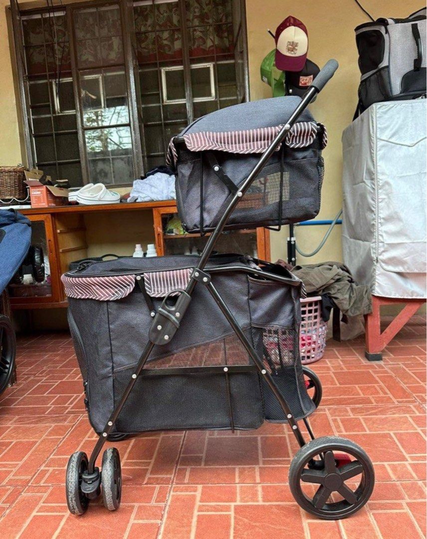 Dog Stroller (2in1) (Category: Strollers) located in Taguig. Submitted by onlyshhh (Listing ID 1275966701, Image 1). Description: .