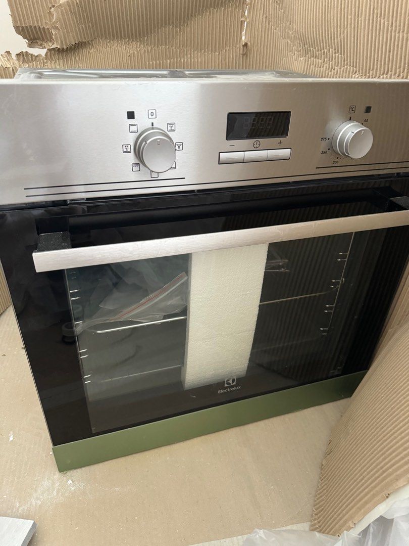 Electrolux 72L Builtin Oven with Grill Function, TV & Home Appliances