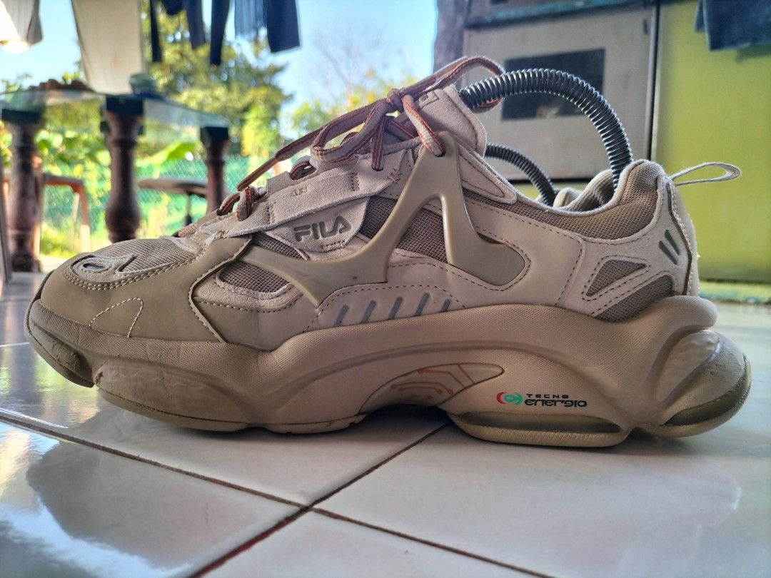 FILA RJV MARATHON Men s Fashion Footwear Sneakers on Carousell