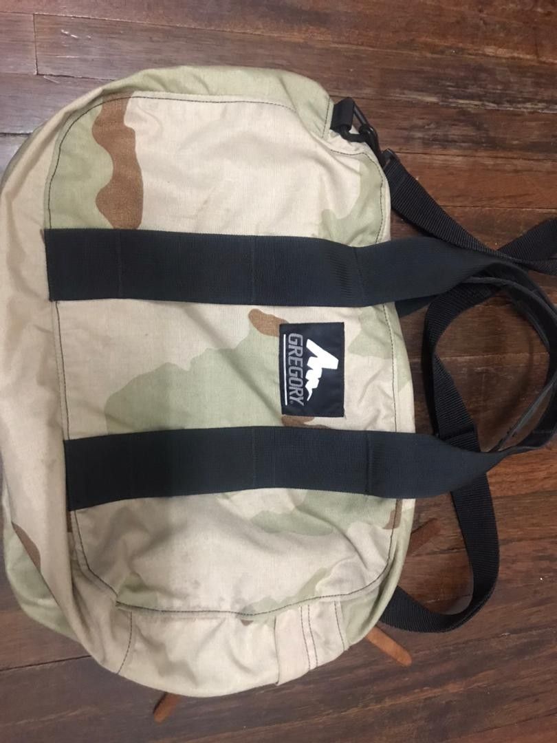 Gregory (Category: Backpacks) located in Sandakan. Submitted by aisyahbee (Listing ID 1275949414, Image 3). Description: Duffle bag Gregory CAMO * saiz XS on tag *Condition 8.5/10 *Made in USA.