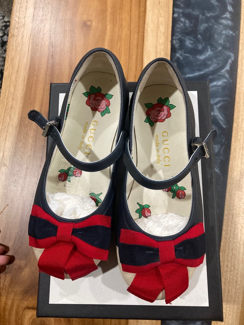WTS authentic girls gucci shoe (eu 32), Luxury, Sneakers & Footwear on  Carousell