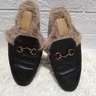 GUCCI PRINCETOWN BLACK LEATHER FUR MULES LOAFERS